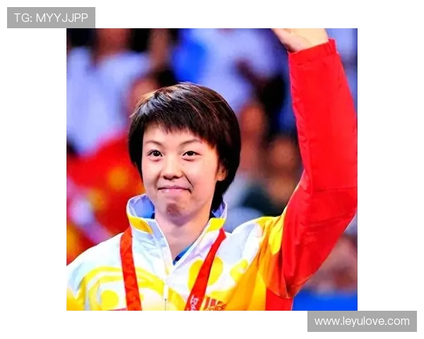 张怡宁居然把冠军奖杯当做家里摆件，普通人想都不敢想啊！