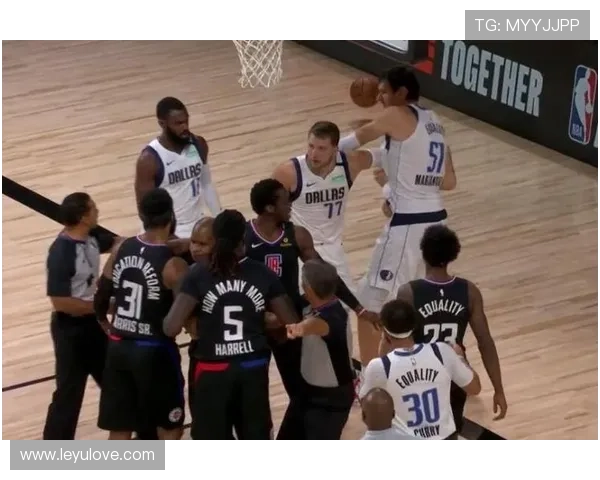 模拟犯规判罚标准有哪些细节容易被误解？