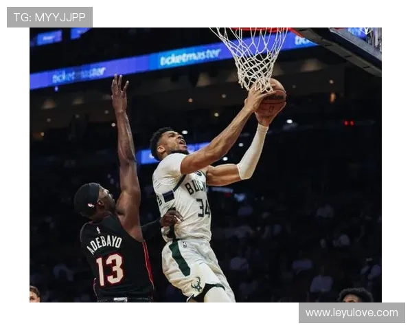 扬尼斯挡拆拉开空间提升进攻效率，优于字母哥单打战术