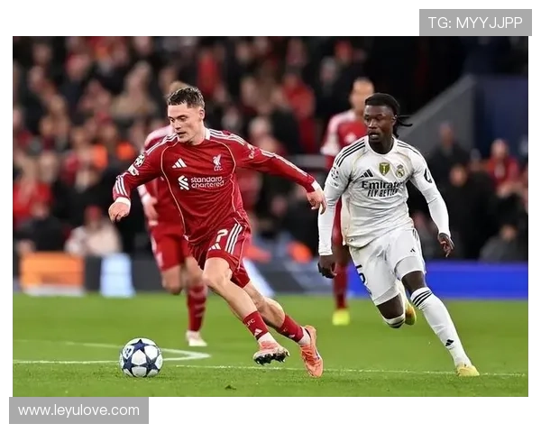 利物浦重返英超争冠行列，竞争格局调整带来赛季走势变化