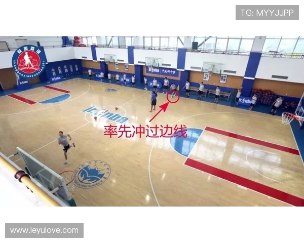 运球规则解析:违例判定与基本要求是什么,如何判断 运球规则解析:违例判定与基本要求是什么,如何判断